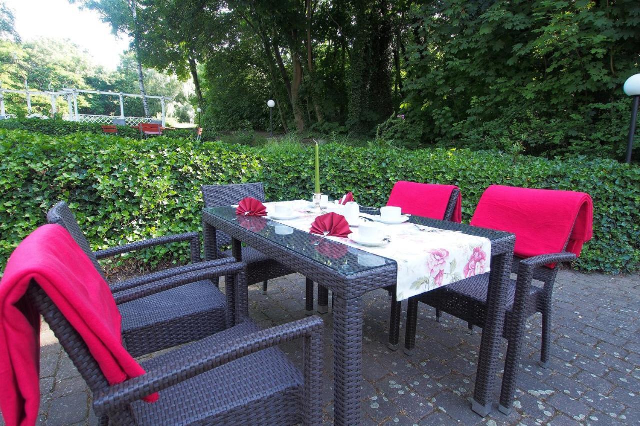 Hotel Schlossvilla Derenburg Exteriör bild